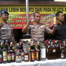 Polisi Sita 6.027 Botol Miras di Jakarta Utara Selama Razia Ramadan