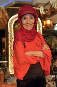 Nyanyikan Lagu Kesukaan Mendiang Suami, Laila Sari Menangis