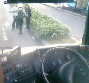 Mengenal Sosok Sopir TransJ Wanita Penegur Polisi Saat Terobos Busway