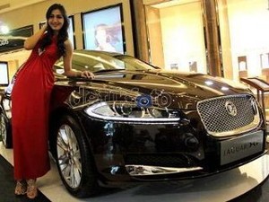 Jaguar Siap Perlihatkan SUV