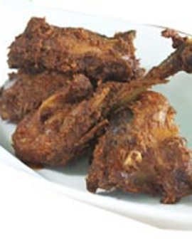 Rendang Daging dan Rendang Paru Siap Jadi Teman Makan Ketupat