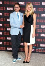 10 Aktris Cantik Hollywood Bertubuh Tinggi