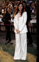 10 Aktris Cantik Hollywood Bertubuh Tinggi