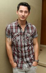 Kemeja Kotak-kotak Nino Fernandez