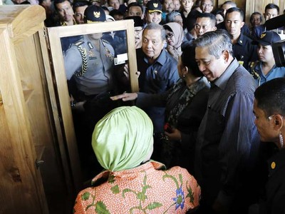SBY Tinjau Pasar Mebel Bukir