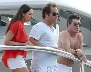 Dikabarkan Hamili Istri Orang, Simon Cowell Pura-pura Tidak Tahu