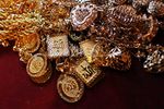 Jelang Lebaran, Perhiasan Imitasi Laris