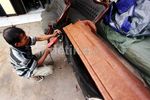 Jelang Lebaran Omset Reparasi Sofa Meningkat
