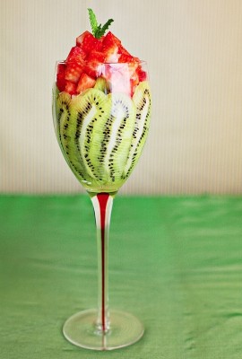 Sajian Salad Buah pun Semakin Menarik Dengan Trik Penyajian Ini