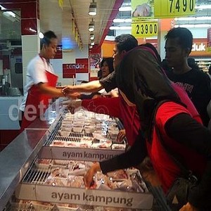 Khawatir Berformalin dan Boraks, Carrefour Setop Jual Usus Ayam