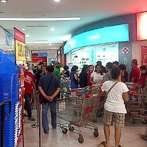 Ada Midnight Sale, 1.400 Troli Carrefour Lebak Bulus Langsung Ludes