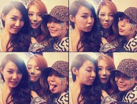 Taeyeon mengunggah fotonya bersama Tiffany di hari ulang tahun perempuan bernama asli Hwang Mi Young itu. (Instagram)