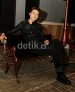 Man in Black, Indra Bruggman