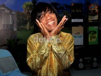Chibi... Chibi... Pak Tarno berpose ala Cherrybelle.