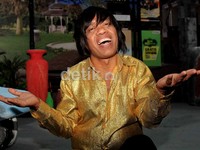 Pak Tarno terlihat sangat bersemangat mudik ke kampung halamannya, di Brebes, Jawa Tengah.