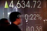 Mengawali perdagangan pagi tadi, IHSG dibuka melaju 33,070 poin (0,72%) ke level 4.657,098 membuka perdagangan terakhir sebelum Lebaran dengan positif. Rekor yang dicetak Wall Street jadi faktor penggerak laju IHSG.