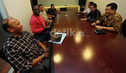 Rapat tersebut dihadiri oleh Sekjen PSSI Joko Driyono, Sekretaris BTN Sefdin Syaifudin, pelatih Timnas U-23 Rahmad Darmawan, pelatih Timnas Senior Jacksen F Tiago, dan Manajer Timnas Senior Rudi Maswi.