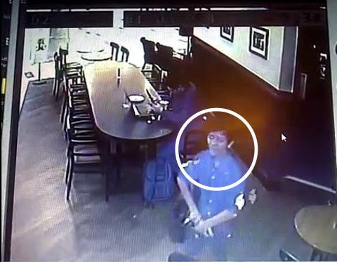 Terekam Kamera, ABG Pencuri Ponsel di Starbucks GI Dicari Polisi