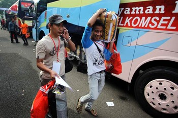Para pemudik diberangkatkan dari kawasan Senayan, Jakarta.