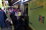Pemudik Padati Stasiun Gambir