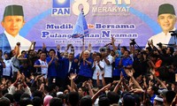 Amien Rais juga hadir dalam pelepasan pemudik tersebut.