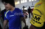 Pemudik di Stasiun Senen Membludak