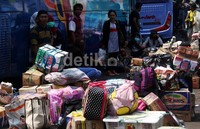 Pemudik mulai memadati Terminal Pulo Gadung, Jakarta.