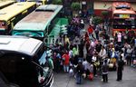Pemudik Padati Terminal Kampung Rambutan
