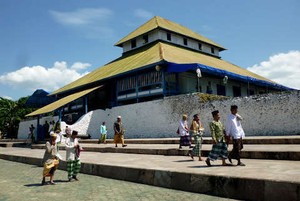 Masjid Agung Keraton Buton, Berdiri Kokoh di Benteng Walio Sejak Abad 16