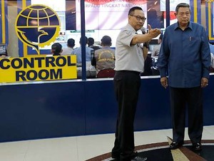 SBY Pantau Arus Mudik di Control Room Kemenhub