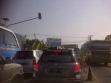 Simpang Jomin Macet Parah, Waktu Tempuh Jakarta-Cirebon Bisa 11 Jam