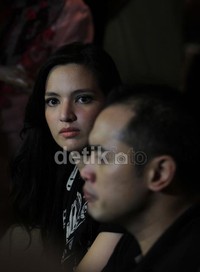 Jelang lebaran ini, Ardie malah mengalami cedera kaki usai bermain basket belum lama ini. Mauludi Rismoyo/DetikHot