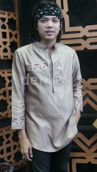 Zian dan bandnya juga akan mengeluarkan single religi berjudul 'Taubat'. Desi Puspasari/DetikHot