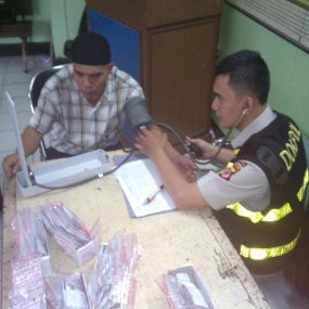 Cek Kesehatan, Banyak Sopir Bus di Cicaheum Mengeluh Flu & Mag