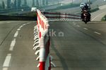 Tol JORR Cikunir Dipasangi Pembatas Jalan