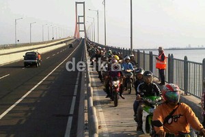 Hari Ini Puncak Arus Mudik di Jembatan Suramadu