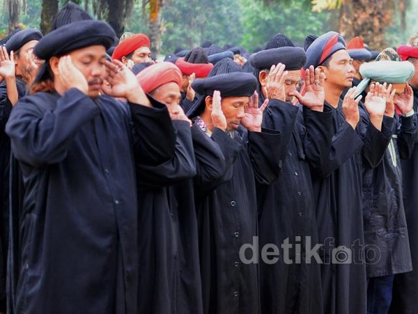 Jamaah An-Nadzir Gelar Salat Idul Fitri