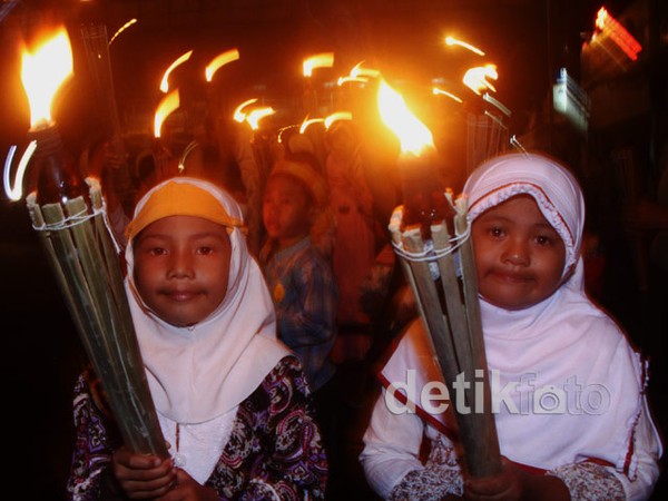 Pawai Obor Malam Takbiran