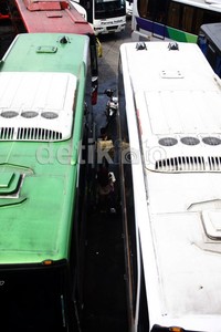 Adanya mudik gratis yang dilakukan perusahaan-perusahaan membuat sejumlah bus kekurangan penumpang. Lamhot Aritonang/detikFoto.