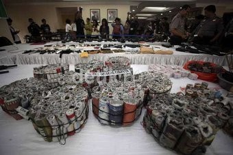 Pesta Petasan Usai Salat Ied, Lima Jari Sasmito Putus
