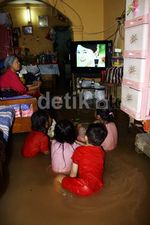 Lebaran di Tengah Banjir