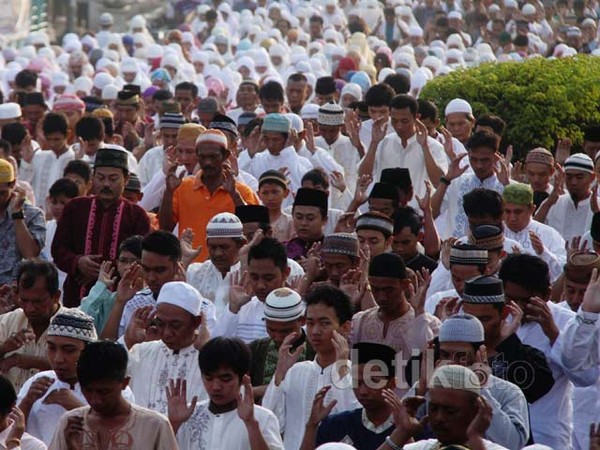 Salat Ied di Pasar Senen