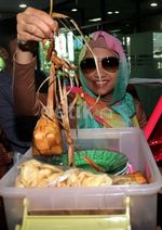 Sefti Bawakan Fathanah Ketupat