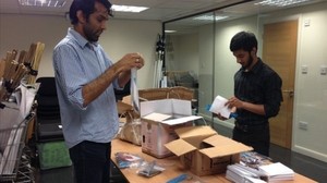 Idul Fitri, Tahanan Muslim di London Dapat Goody-bag Lebaran