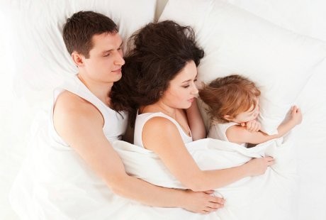 Anak Tidur Bersama Orang Tua Apa Untung Ruginya