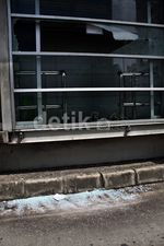 2 Halte TransJ Ditembak