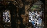 Umat Muslim India Baru Berlebaran