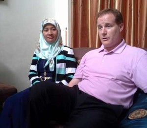 Di Dunia Sipil, Ranti Alami Diskriminasi Jilbab Hingga Buka Klinik Sendiri