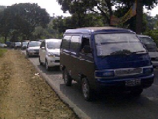 Awas Macet! Ada Pasar Tumpah di Pantura Indramayu Pagi Ini