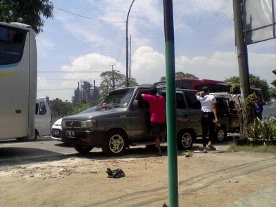 Cilegon ke Anyer Macet Parah, 10 Kilometer Ditempuh 3 Jam!